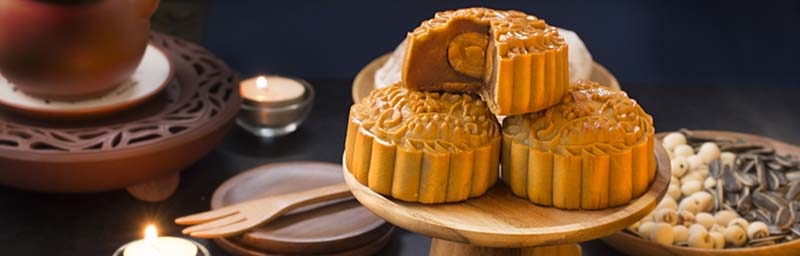 How Chinese Mooncakes Make Mid-Autumn Festival More Flavourful!