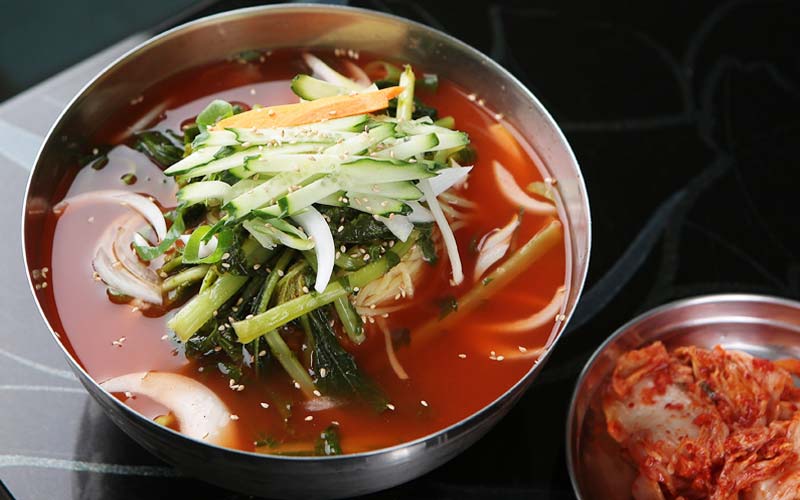 Yeolmu Naengmyeon (Cold noodle with Young Radish Kimchi)