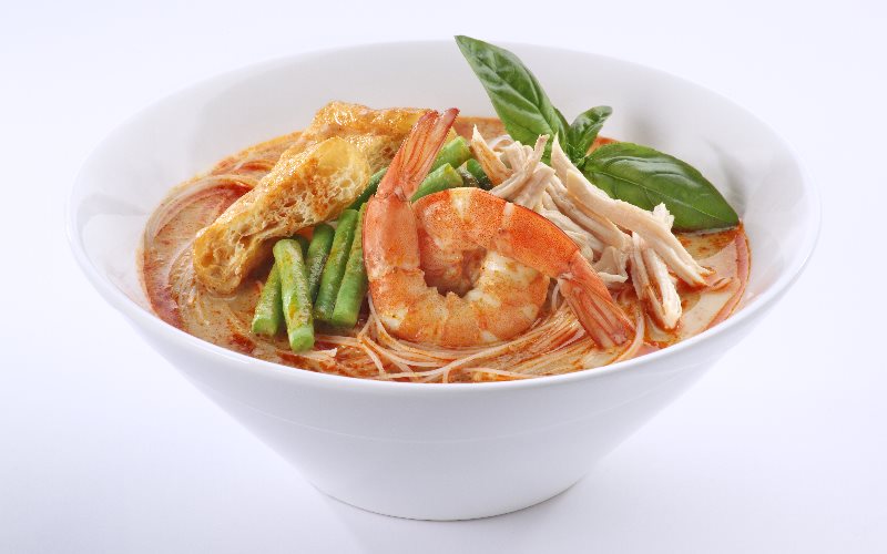 Laksa (Singaporean Style Curry Noodles)