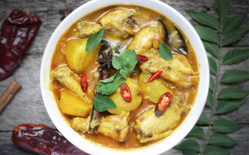 Malaysian Chicken Curry (Kari Ayam)