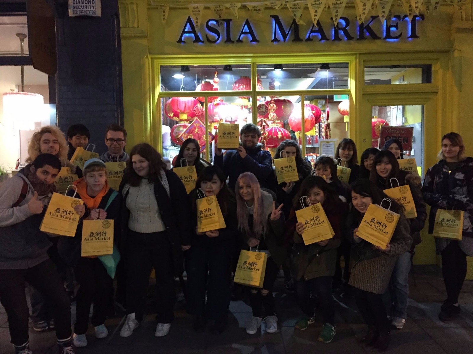 Students Tour to Asia Market